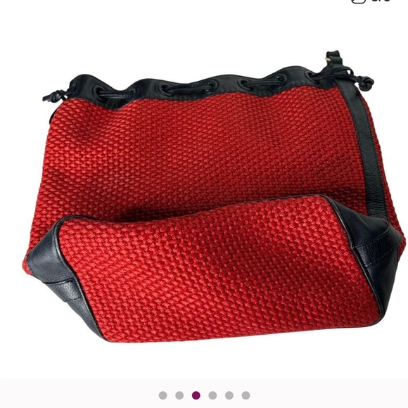 Bottega Veneta Raffia Bucket Bag Red / Black - Picture 3 of 6